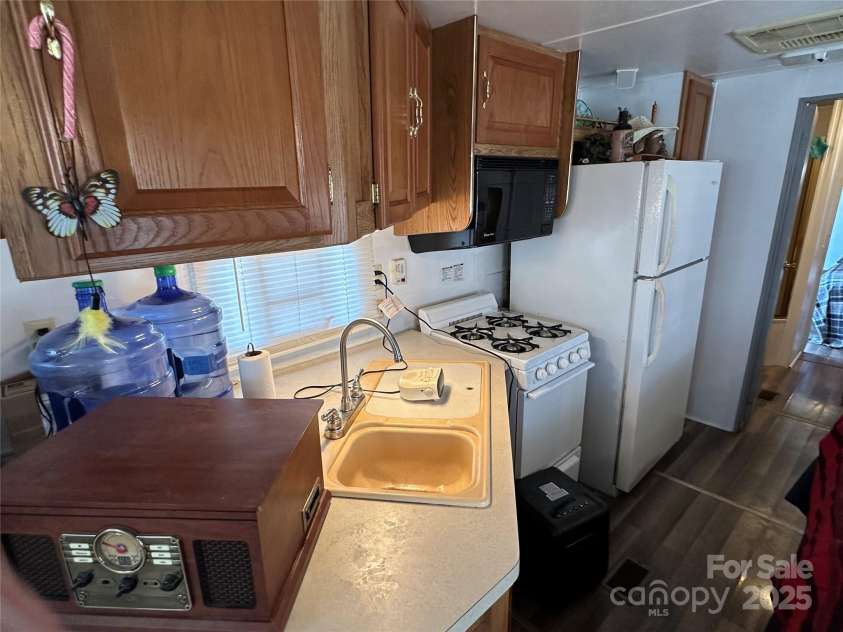 167 Eagle Drive, New London, NC 28127.  MLS# CAR4238518, YatesRealty ID 24266. 