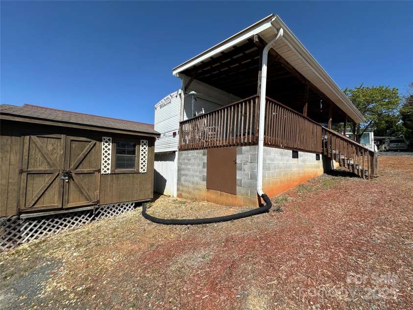 167 Eagle Drive, New London, NC 28127.  MLS# CAR4238518, YatesRealty ID 24266. 