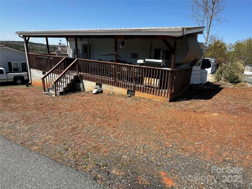 167 Eagle Drive, New London, NC 28127.  MLS# CAR4238518, YatesRealty ID 24266. 