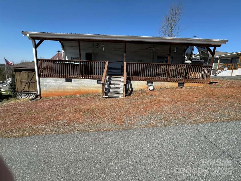 167 Eagle Drive, New London, NC 28127.  MLS# CAR4238518, YatesRealty ID 24266. 
