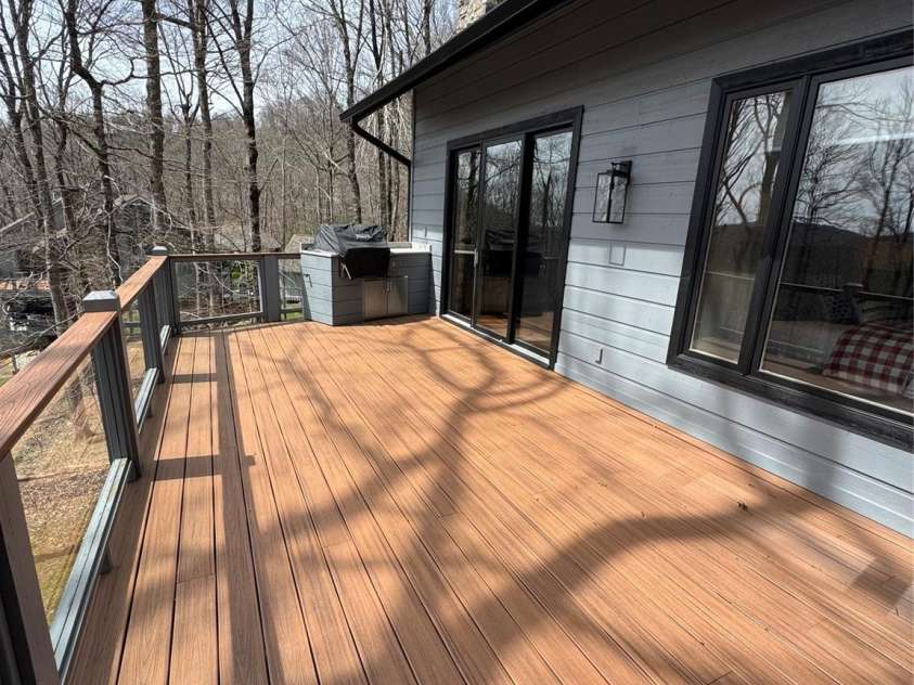 210 Grouse Moor Drive, Linville, NC 28646.  MLS# CAR4366629, YatesRealty ID 24267. Deck