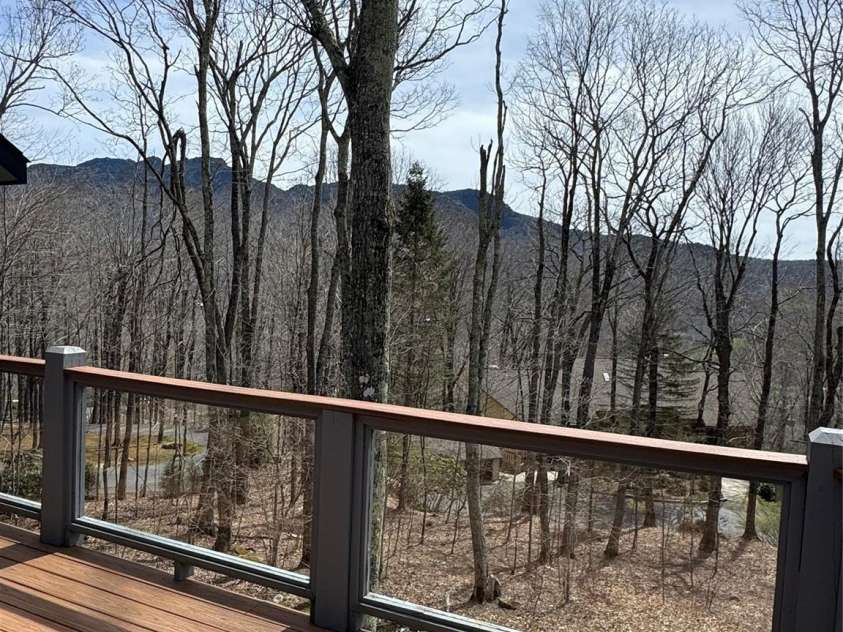 210 Grouse Moor Drive, Linville, NC 28646.  MLS# CAR4366629, YatesRealty ID 24267. Deck