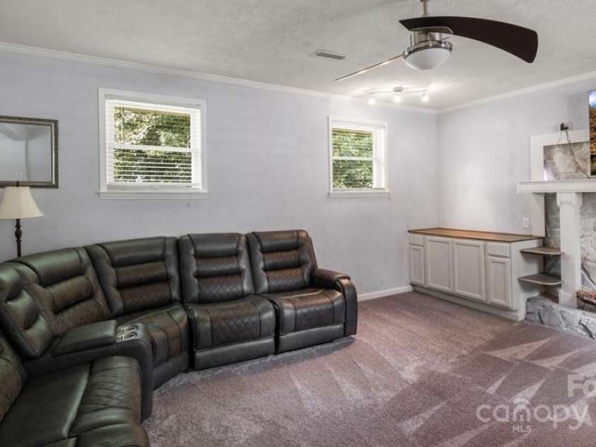 1405 Clegg Street, Greensboro, NC 27407.  MLS# CAR4278781, YatesRealty ID 24268. 