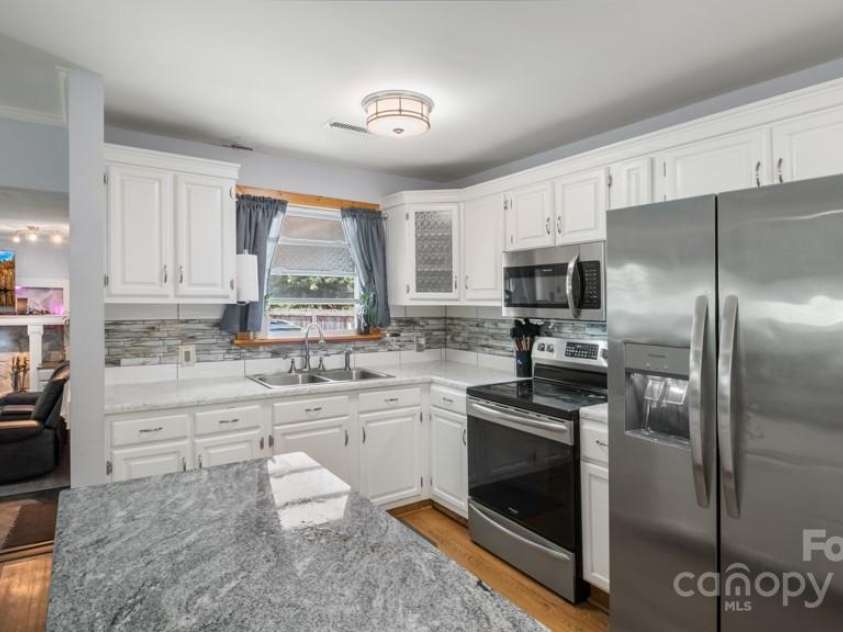 1405 Clegg Street, Greensboro, NC 27407.  MLS# CAR4278781, YatesRealty ID 24268. 