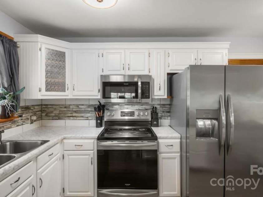 1405 Clegg Street, Greensboro, NC 27407.  MLS# CAR4278781, YatesRealty ID 24268. 