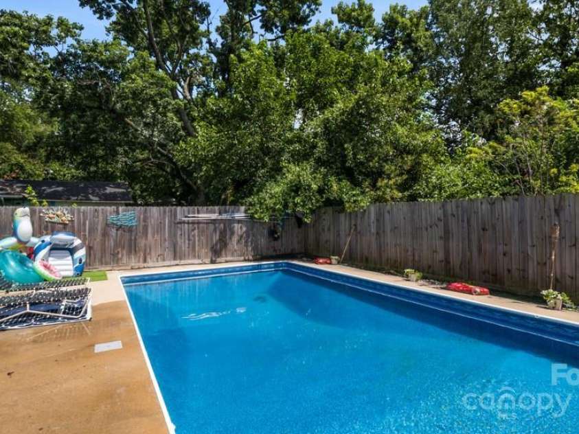 1405 Clegg Street, Greensboro, NC 27407.  MLS# CAR4278781, YatesRealty ID 24268. 