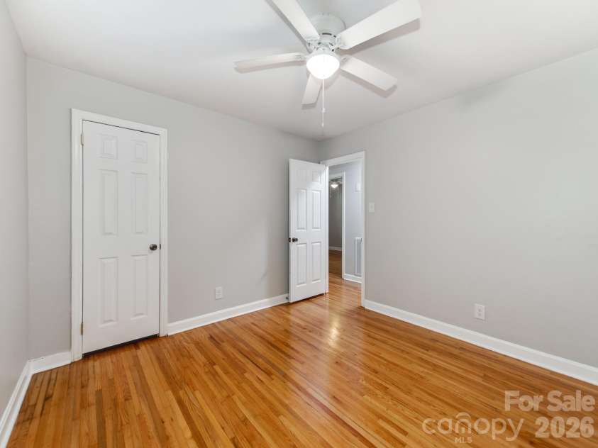 3326 Bonneville Drive, Charlotte, NC 28205.  MLS# CAR4418500, YatesRealty ID 24268. 