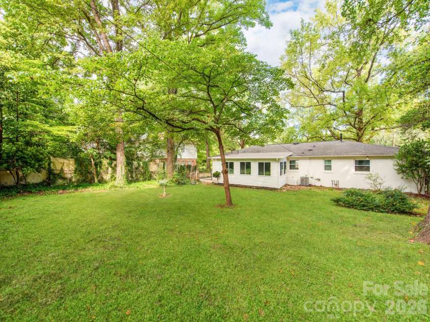 3326 Bonneville Drive, Charlotte, NC 28205.  MLS# CAR4418500, YatesRealty ID 24268. 
