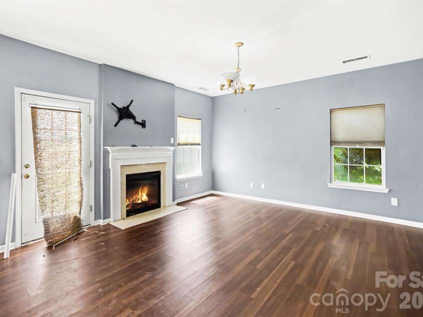3306 Daniel Place Drive, Charlotte, NC 28213.  MLS# CAR4379319, YatesRealty ID 24269. 