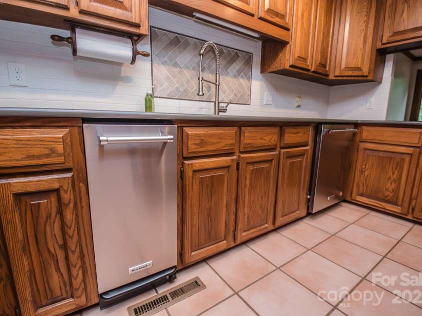 3700 Gainesway Court, Concord, NC 28027.  MLS# CAR4255330, YatesRealty ID 2427. 