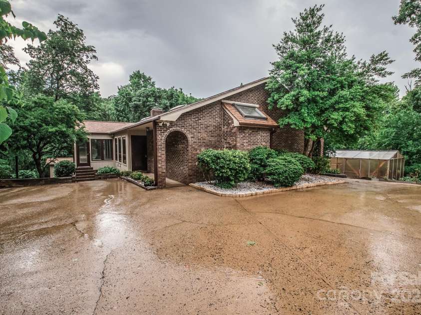 3700 Gainesway Court, Concord, NC 28027.  MLS# CAR4255330, YatesRealty ID 2427. 