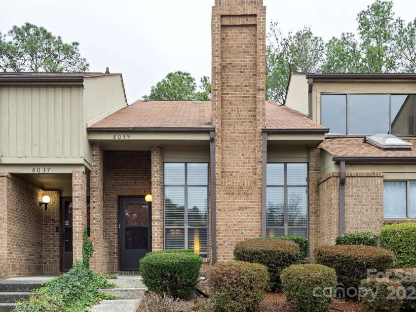 8039 Charter Oak Lane, Charlotte, NC 28226.  MLS# CAR4330793, YatesRealty ID 2427. 