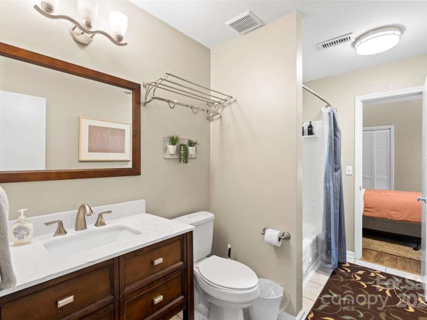8039 Charter Oak Lane, Charlotte, NC 28226.  MLS# CAR4330793, YatesRealty ID 2427. 