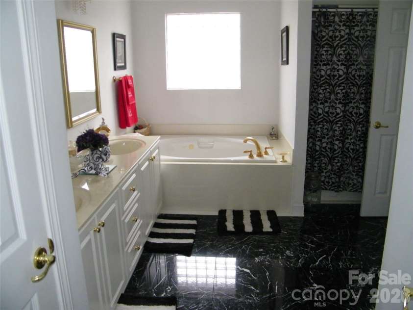 509 Main Street, Rockwell, NC 28138.  MLS# CAR4335018, YatesRealty ID 24270. 