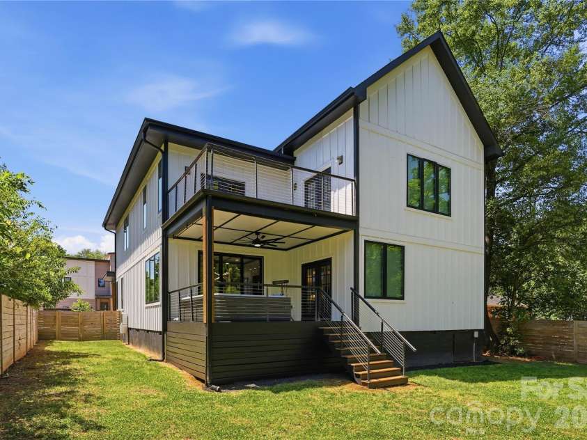 1109 Leigh Avenue, Charlotte, NC 28205.  MLS# CAR4430239, YatesRealty ID 24272. 