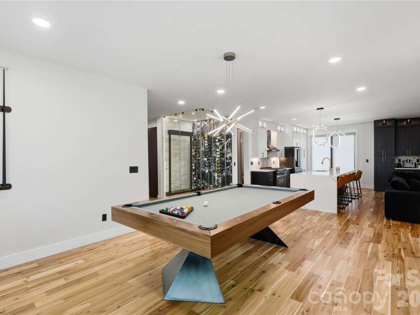 1109 Leigh Avenue, Charlotte, NC 28205.  MLS# CAR4430239, YatesRealty ID 24272. 