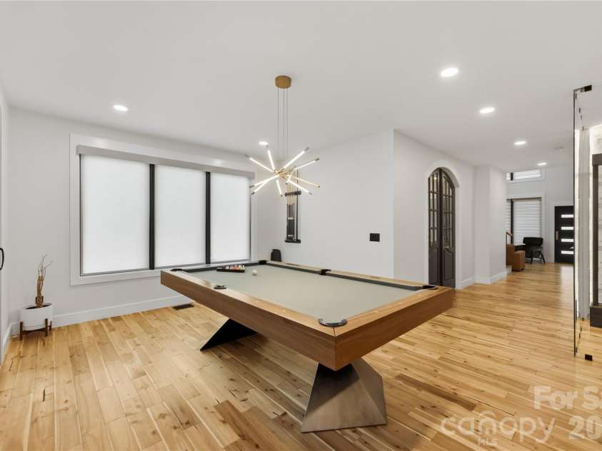 1109 Leigh Avenue, Charlotte, NC 28205.  MLS# CAR4430239, YatesRealty ID 24272. 