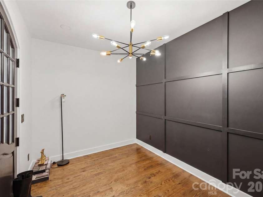 1109 Leigh Avenue, Charlotte, NC 28205.  MLS# CAR4430239, YatesRealty ID 24272. 