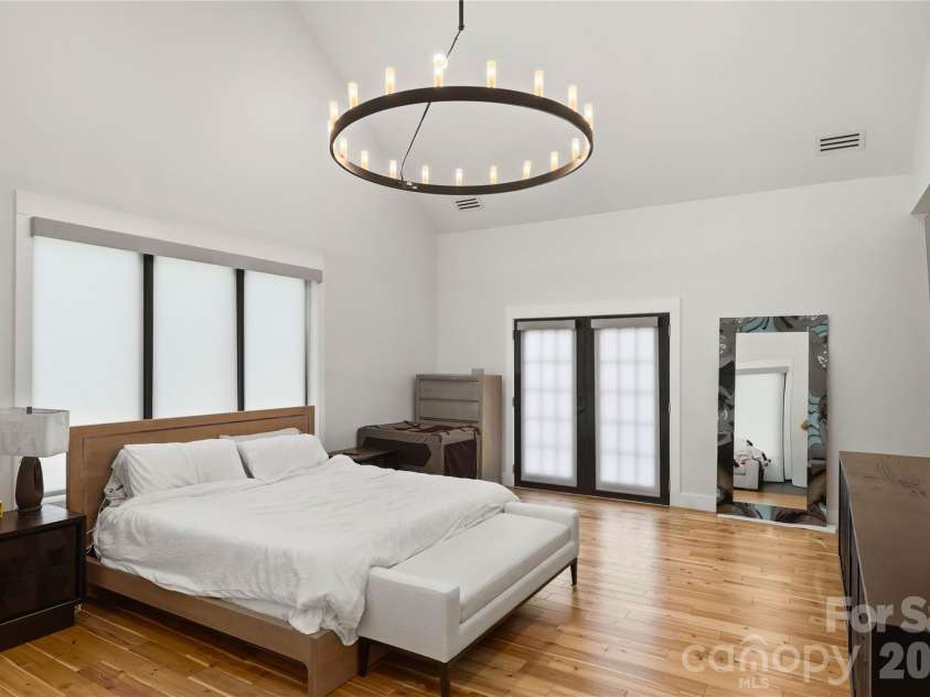 1109 Leigh Avenue, Charlotte, NC 28205.  MLS# CAR4430239, YatesRealty ID 24272. Access to Outdoor Rooftop Patio