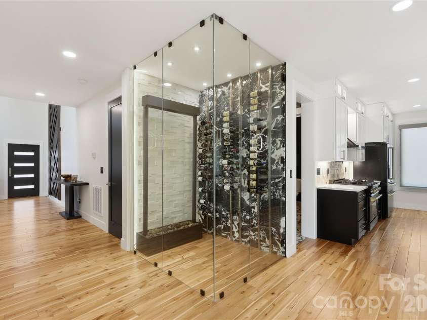 1109 Leigh Avenue, Charlotte, NC 28205.  MLS# CAR4430239, YatesRealty ID 24272. Nearly New Construction Modern Home Loaded with Luxurious Upgrades