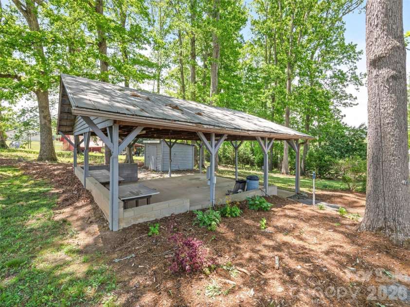 27 Presbyterian Church Road, Mills River, NC 28759.  MLS# CAR4379738, YatesRealty ID 24273. 