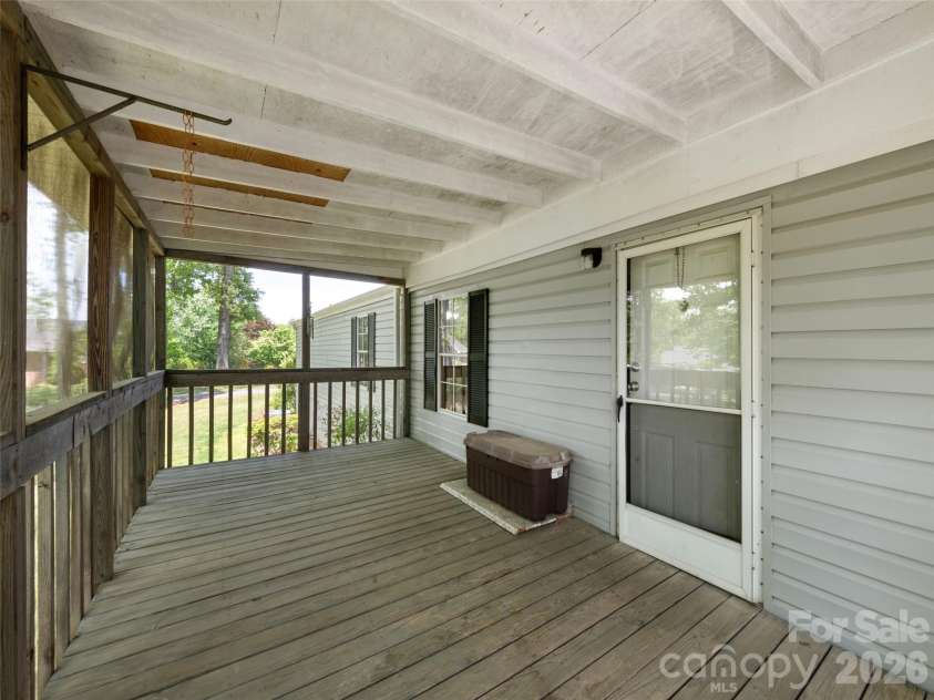 27 Presbyterian Church Road, Mills River, NC 28759.  MLS# CAR4379738, YatesRealty ID 24273. 