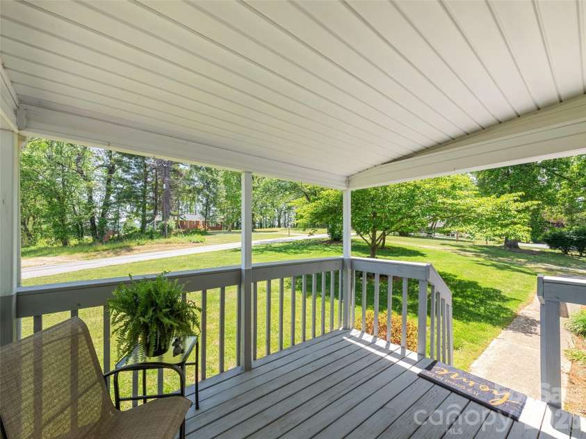 27 Presbyterian Church Road, Mills River, NC 28759.  MLS# CAR4379738, YatesRealty ID 24273. 