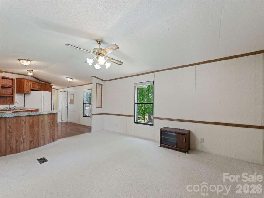 27 Presbyterian Church Road, Mills River, NC 28759.  MLS# CAR4379738, YatesRealty ID 24273. 