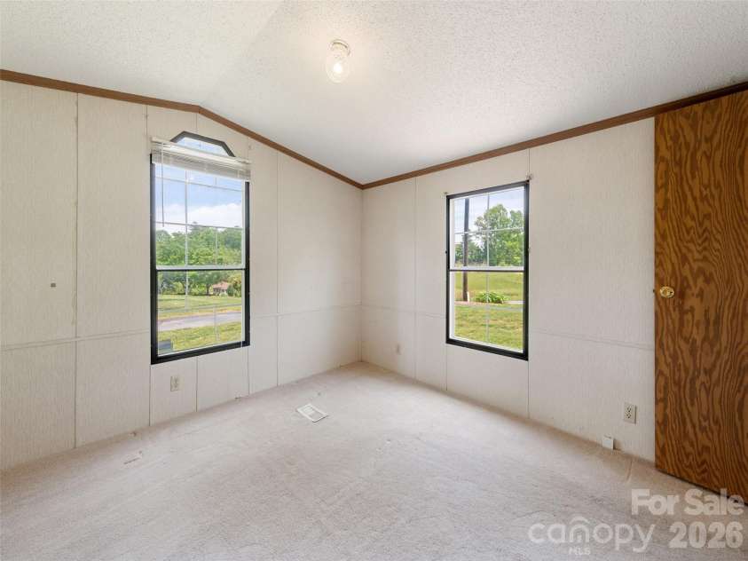 27 Presbyterian Church Road, Mills River, NC 28759.  MLS# CAR4379738, YatesRealty ID 24273. 