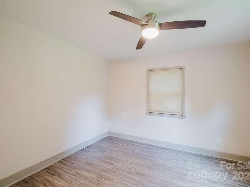 3307 Draper Avenue, Charlotte, NC 28205.  MLS# CAR4270035, YatesRealty ID 24273. 