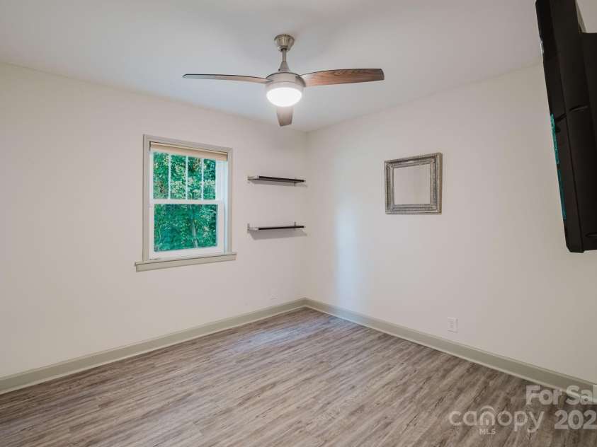 3307 Draper Avenue, Charlotte, NC 28205.  MLS# CAR4270035, YatesRealty ID 24273. 