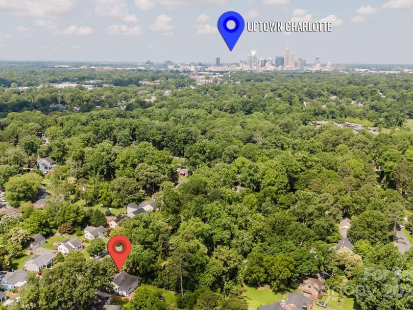 3307 Draper Avenue, Charlotte, NC 28205.  MLS# CAR4270035, YatesRealty ID 24273. 