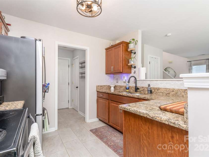 2636 Forest Grove Court, Charlotte, NC 28269.  MLS# CAR4262762, YatesRealty ID 24274. 