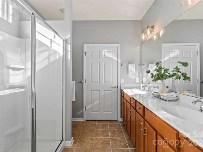 6044 Great Basin Lane, Fort Mill, SC 29707.  MLS# CAR4224927, YatesRealty ID 24277. 