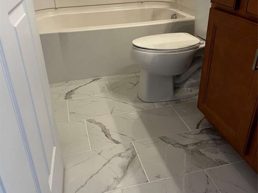 6044 Great Basin Lane, Fort Mill, SC 29707.  MLS# CAR4224927, YatesRealty ID 24277. Bath new tile floor