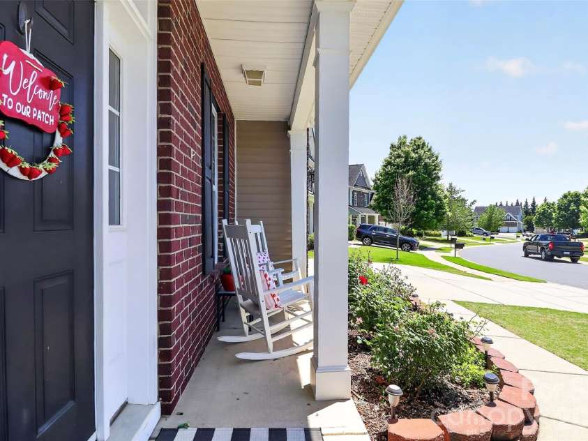 719 Fresia Drive, Tega Cay, SC 29708.  MLS# CAR4380255, YatesRealty ID 24277. 
