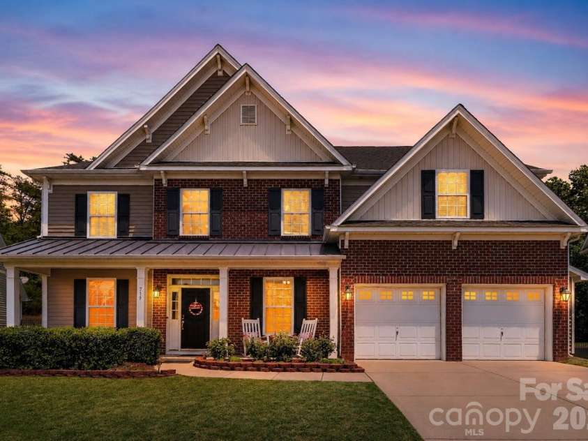 719 Fresia Drive, Tega Cay, SC 29708.  MLS# CAR4380255, YatesRealty ID 24277. 