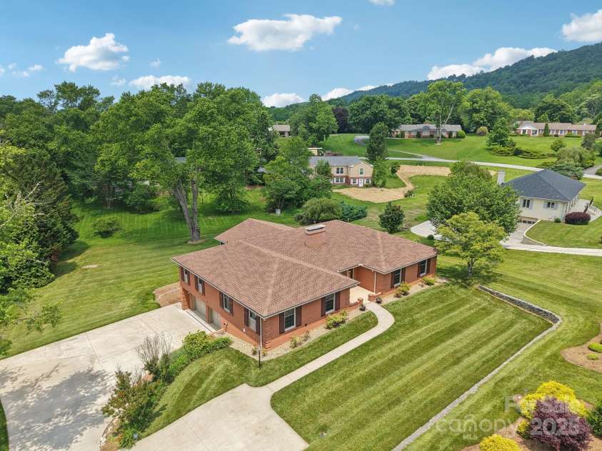 119 Hawthorn Drive, Hendersonville, NC 28791.  MLS# CAR4260903, YatesRealty ID 24278. 