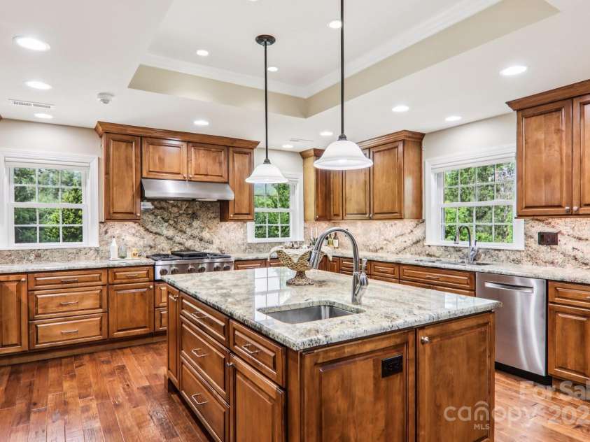 119 Hawthorn Drive, Hendersonville, NC 28791.  MLS# CAR4260903, YatesRealty ID 24278. Kitchen