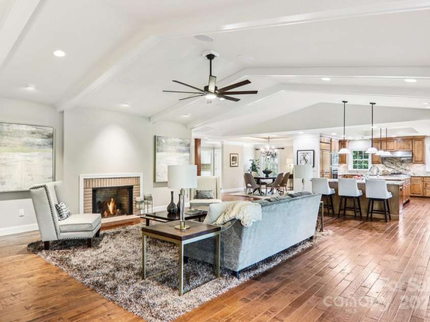 119 Hawthorn Drive, Hendersonville, NC 28791.  MLS# CAR4260903, YatesRealty ID 24278. Living Room