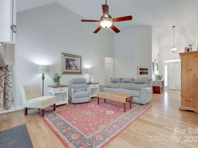 2050 Sunswept Lane, York, SC 29745.  MLS# CAR4228977, YatesRealty ID 24279. 