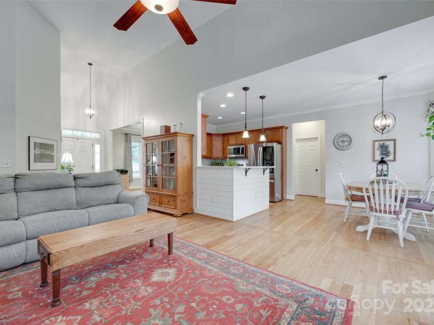 2050 Sunswept Lane, York, SC 29745.  MLS# CAR4228977, YatesRealty ID 24279. 