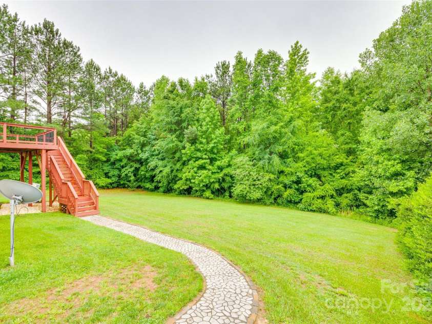 2050 Sunswept Lane, York, SC 29745.  MLS# CAR4228977, YatesRealty ID 24279. 