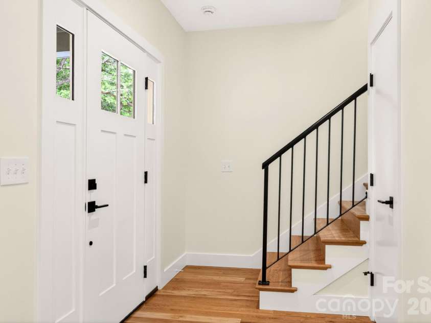 76 Jonestown Road, Asheville, NC 28804.  MLS# CAR4381516, YatesRealty ID 24279. 