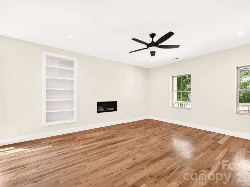 76 Jonestown Road, Asheville, NC 28804.  MLS# CAR4381516, YatesRealty ID 24279. 