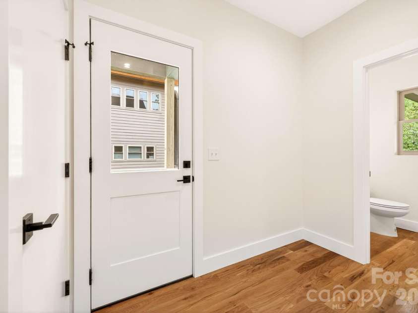 76 Jonestown Road, Asheville, NC 28804.  MLS# CAR4381516, YatesRealty ID 24279. 