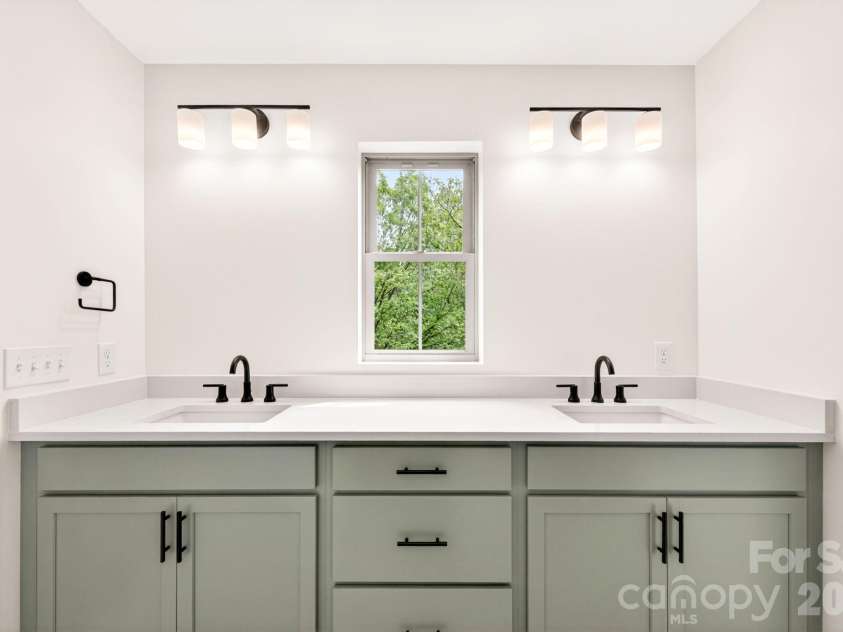 76 Jonestown Road, Asheville, NC 28804.  MLS# CAR4381516, YatesRealty ID 24279. 