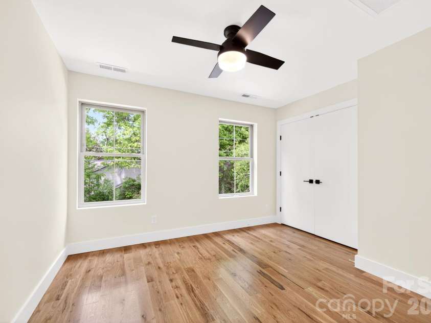 76 Jonestown Road, Asheville, NC 28804.  MLS# CAR4381516, YatesRealty ID 24279. 