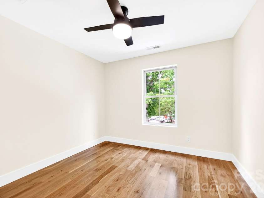 76 Jonestown Road, Asheville, NC 28804.  MLS# CAR4381516, YatesRealty ID 24279. 