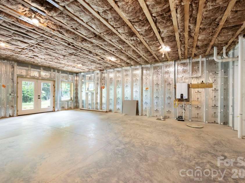 76 Jonestown Road, Asheville, NC 28804.  MLS# CAR4381516, YatesRealty ID 24279. 